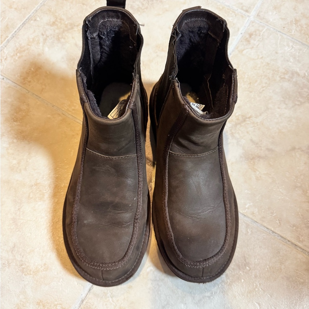 UGG Men's Dark Brown Leather Boots